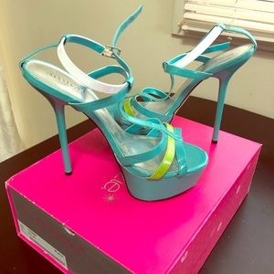 Platform sandals